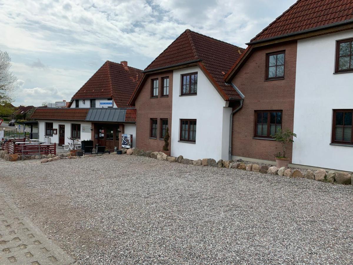 Ostwind - Ferienwohnungen & Meer Steffenshagen Extérieur photo
